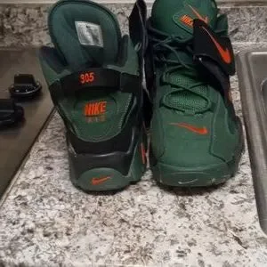 Nike air barrage mid Superbowl edition LIV hurricanes size 10.5 Nike | Shoes | Nike Air Barrage Mid Superbowl Edition Liv  main image 4
